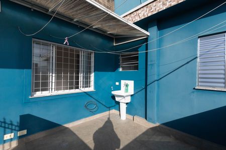 Casa para alugar com 69m², 2 quartos e sem vaga Casa para alugar com 69m², 2 quartos e sem vagaQuintal / Tanque
