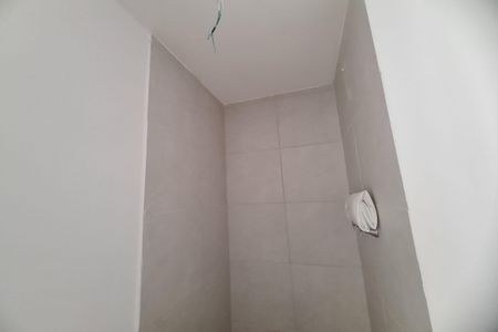 Apartamento à venda com 42m², 2 quartos e sem vaga Apartamento à venda com 42m², 2 quartos e sem vagaBanheiro