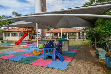 Apartamento à venda com 43m², 2 quartos e 1 vaga Apartamento à venda com 43m², 2 quartos e 1 vagaÁrea comum - Playground