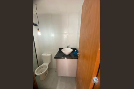 Banheiro de apartamento para alugar com 1 quarto, 27m² em Jardim Oriental, São Paulo