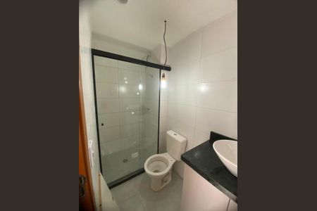 Banheiro de apartamento para alugar com 1 quarto, 27m² em Jardim Oriental, São Paulo