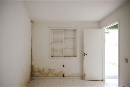 Casa à venda com 410m², 4 quartos e 2 vagasQuarto de serviço