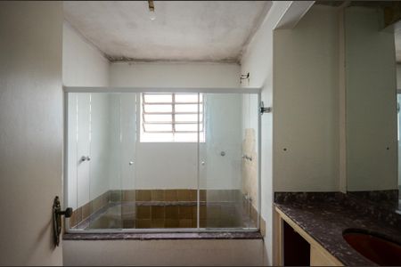 Casa à venda com 410m², 4 quartos e 2 vagasSuíte - Banheiro