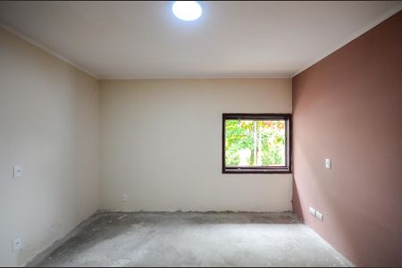 Casa à venda com 410m², 4 quartos e 2 vagasSuíte