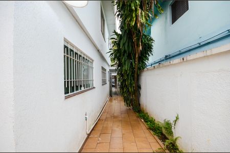 Casa à venda com 410m², 4 quartos e 2 vagasCorredor externo