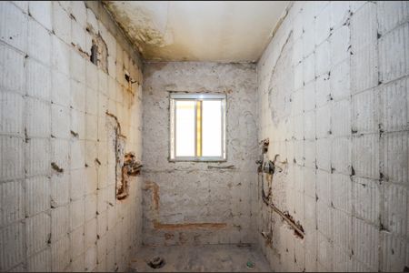 Casa à venda com 410m², 4 quartos e 2 vagasSuíte - Banheiro