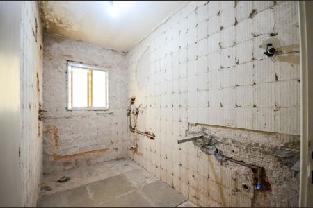 Casa à venda com 410m², 4 quartos e 2 vagasSuíte - Banheiro