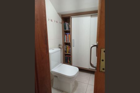 Casa para alugar com 144m², 2 quartos e 4 vagas Casa para alugar com 144m², 2 quartos e 4 vagasBanheiro