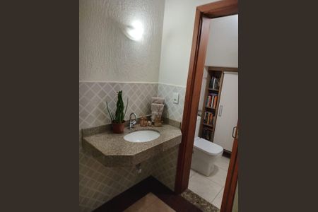 Casa para alugar com 144m², 2 quartos e 4 vagas Casa para alugar com 144m², 2 quartos e 4 vagasBanheiro
