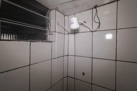 Banheiro de casa para alugar com 1 quarto, 30m² em Vila Guilherme, São Paulo