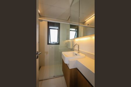 Apartamento à venda com 92m², 2 quartos e 1 vaga Apartamento à venda com 92m², 2 quartos e 1 vagaBanheiro da Suite 2
