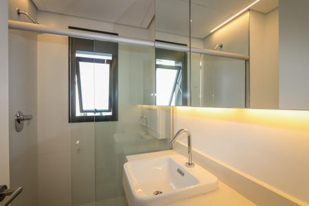 Apartamento à venda com 92m², 2 quartos e 1 vaga Apartamento à venda com 92m², 2 quartos e 1 vagaBanheiro da Suite 2