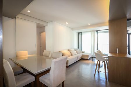 Apartamento à venda com 92m², 2 quartos e 1 vaga Apartamento à venda com 92m², 2 quartos e 1 vagaSala