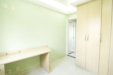 Quarto de apartamento à venda com 2 quartos, 65m² em São Domingos, São Paulo