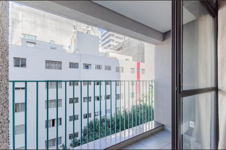Varanda de kitnet/studio para alugar com 1 quarto, 29m² em Liberdade, São Paulo