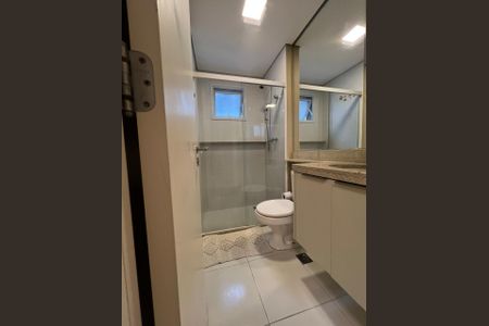 Banheiro de apartamento à venda com 2 quartos, 67m² em Taquaral, Campinas