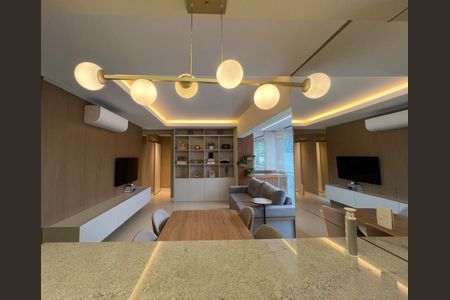 Sala de apartamento à venda com 2 quartos, 67m² em Taquaral, Campinas