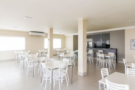 Apartamento para alugar com 44m², 2 quartos e 1 vaga Apartamento para alugar com 44m², 2 quartos e 1 vagaÁrea comum - Salão de festas