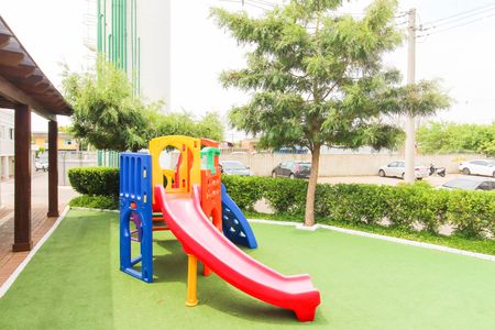 Apartamento para alugar com 44m², 2 quartos e 1 vaga Apartamento para alugar com 44m², 2 quartos e 1 vagaÁrea comum - Playground