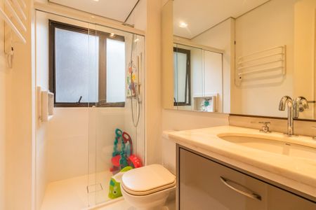 Apartamento para alugar com 177m², 4 quartos e 3 vagas