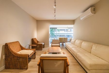 Apartamento para alugar com 4 quartos, 177m² em Alphaville Industrial, Barueri