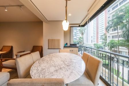 Apartamento para alugar com 177m², 4 quartos e 3 vagas