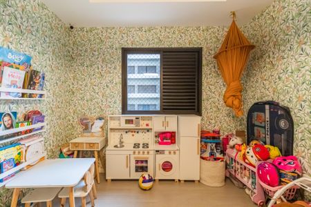 Apartamento para alugar com 4 quartos, 177m² em Alphaville Industrial, Barueri