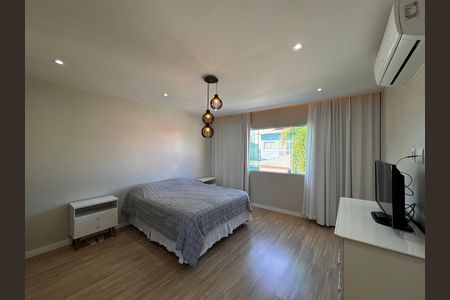 Apartamento à venda com 270m², 4 quartos e 1 vagaSuíte