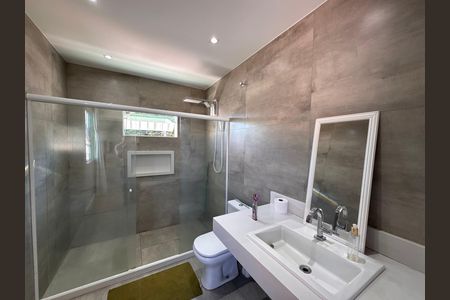 Apartamento à venda com 270m², 4 quartos e 1 vagaBanheiro da Suíte