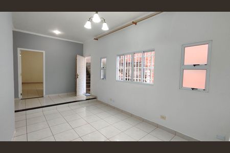Casa para alugar com 110m², 2 quartos e 3 vagasSala