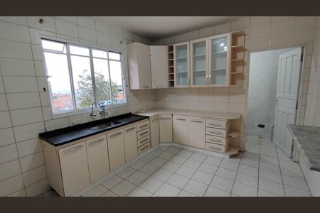 Casa para alugar com 110m², 2 quartos e 3 vagasCozinha