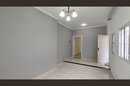 Casa para alugar com 110m², 2 quartos e 3 vagasSala