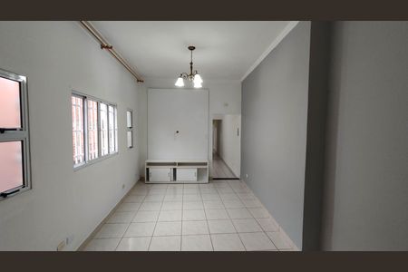 Casa para alugar com 110m², 2 quartos e 3 vagasSala