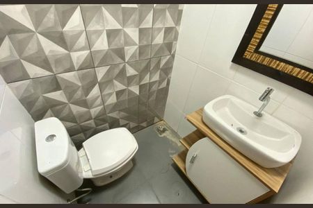 Casa para alugar com 180m², 3 quartos e 1 vaga Casa para alugar com 180m², 3 quartos e 1 vagaBanheiro 1