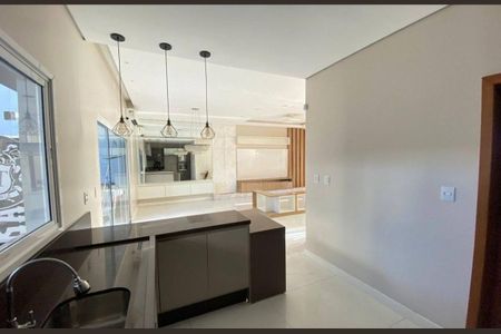 Sala de casa para alugar com 3 quartos, 180m² em Cadiz, Gravataí