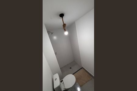 Apartamento à venda com 42m², 2 quartos e sem vaga Apartamento à venda com 42m², 2 quartos e sem vagaBanheiro