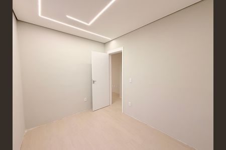 Quarto 1 de apartamento à venda com 2 quartos, 59m² em Vila Tupi, Várzea Paulista