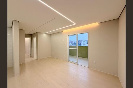 Sala de apartamento à venda com 2 quartos, 59m² em Vila Tupi, Várzea Paulista