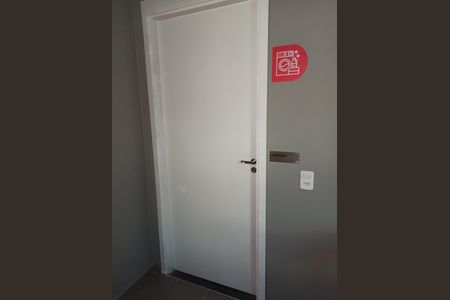 Studio à venda com 17m², 1 quarto e sem vaga Studio à venda com 17m², 1 quarto e sem vagaLavanderia Coletiva