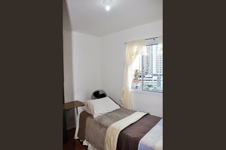 Kitnet / studio - Quarto, Cozinha e Área de Serviço de kitnet/studio para alugar com 1 quarto, 17m² em Chácara Inglesa, São Paulo