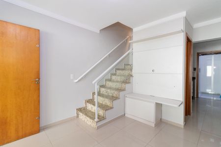 Sala de casa de condomínio para alugar com 2 quartos, 62m² em Jardim Popular, São Paulo