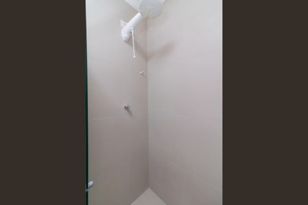 Casa de condomínio para alugar com 62m², 2 quartos e 1 vaga Casa de condomínio para alugar com 62m², 2 quartos e 1 vagaBanheiro