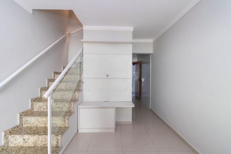 Sala de casa de condomínio para alugar com 2 quartos, 62m² em Jardim Popular, São Paulo