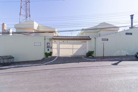 Casa de condomínio para alugar com 62m², 2 quartos e 1 vaga Casa de condomínio para alugar com 62m², 2 quartos e 1 vagaFachada