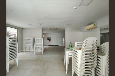 Apartamento à venda com 70m², 2 quartos e 1 vaga Apartamento à venda com 70m², 2 quartos e 1 vagaÁrea comum - Salão de festas
