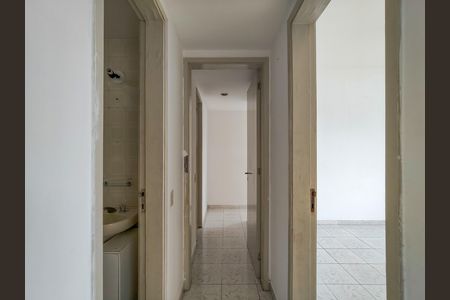 Apartamento à venda com 70m², 2 quartos e 1 vaga Apartamento à venda com 70m², 2 quartos e 1 vagaCorredor