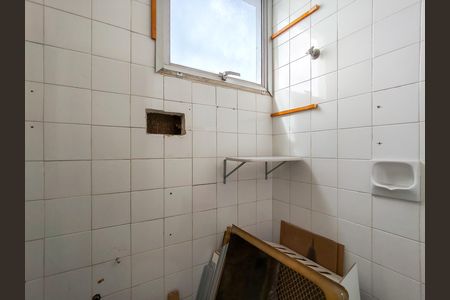 Apartamento à venda com 70m², 2 quartos e 1 vaga Apartamento à venda com 70m², 2 quartos e 1 vagaBanheiro de serviço