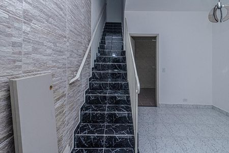 Casa para alugar com 70m², 2 quartos e 1 vaga Casa para alugar com 70m², 2 quartos e 1 vagaacesso para o piso superior_1