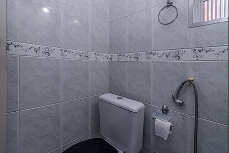 Casa para alugar com 70m², 2 quartos e 1 vaga Casa para alugar com 70m², 2 quartos e 1 vagabanheiro social_3