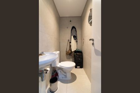 Apartamento para alugar com 155m², 3 quartos e 2 vagas Apartamento para alugar com 155m², 3 quartos e 2 vagasBanheiro de serviço